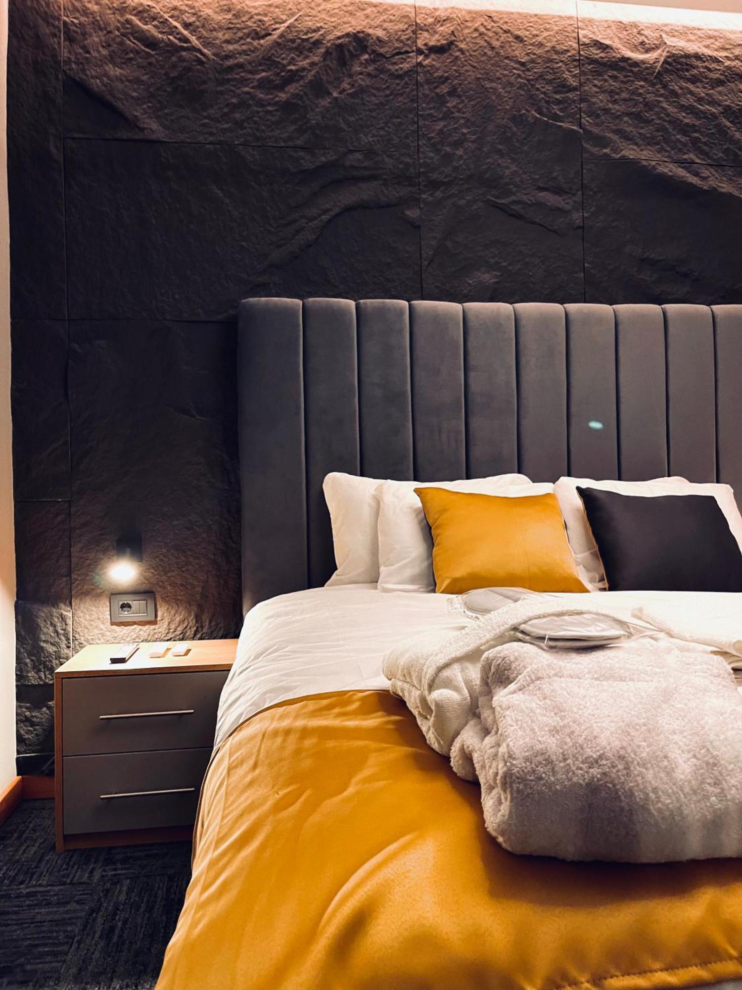 Mozaik Apartments & Spa - Modern 4-Star Apartments With Exclusive Private Spa Wellness In The City Center - Sauna, Jacuzzi, Turkish Bath - Free Parking, Wi-Fi - Rooms & Apartments Ćuprija Exterior foto