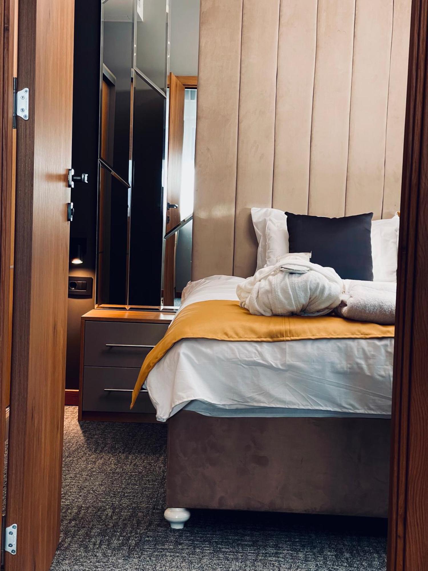 Mozaik Apartments & Spa - Modern 4-Star Apartments With Exclusive Private Spa Wellness In The City Center - Sauna, Jacuzzi, Turkish Bath - Free Parking, Wi-Fi - Rooms & Apartments Ćuprija Exterior foto